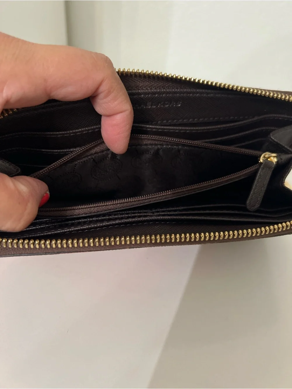Michael Kors preowned Orange and Olive Camo Zip Wallet - Picture 9 of 9